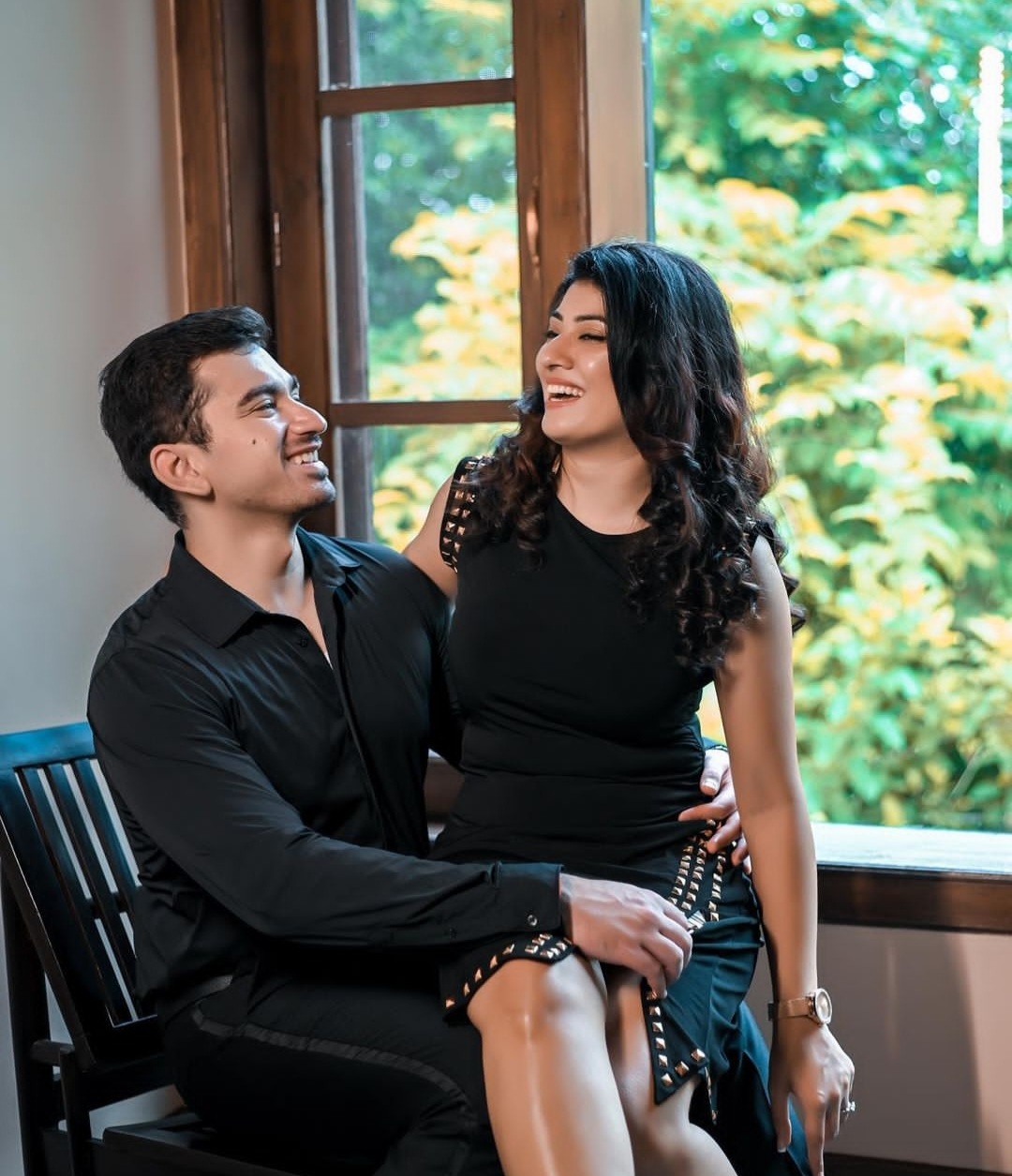 latest Indoor Pre-Wedding Photoshoot Ideas