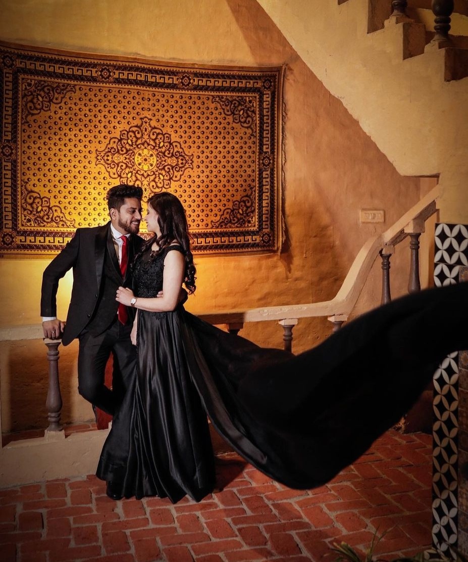 Pre-Wedding Photoshoot Ideas - frame worthy picture