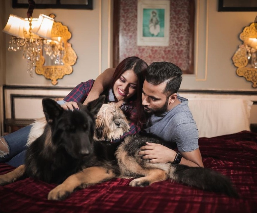 Pre-wedding photography idea- with the fur baby